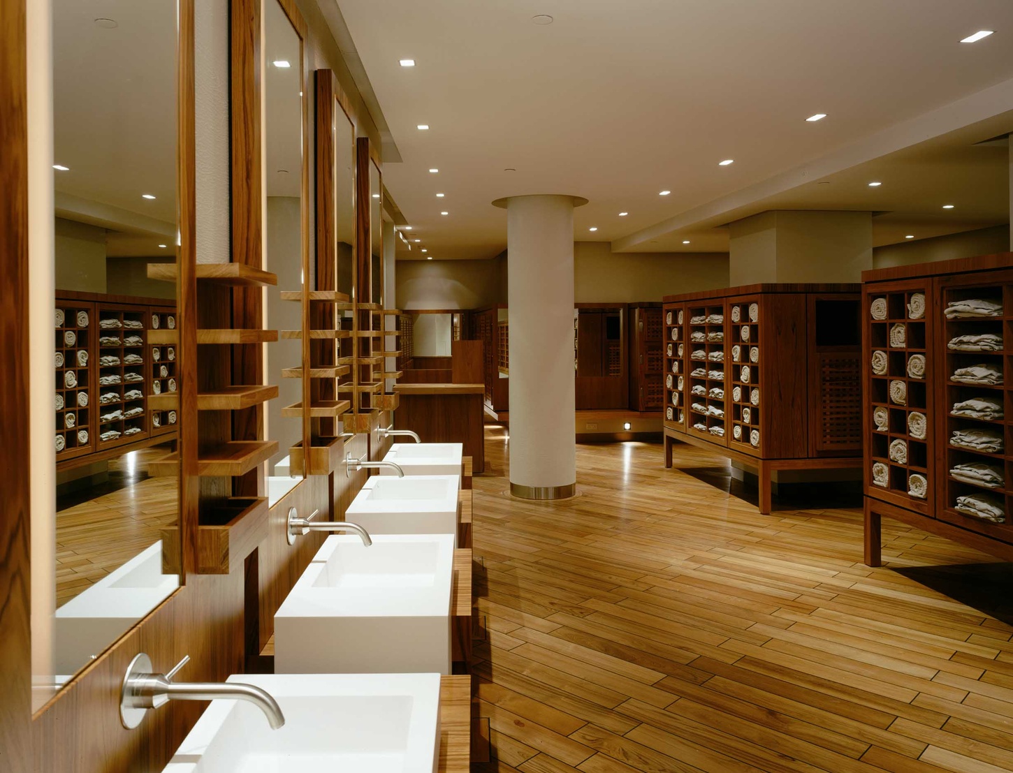 Luxuary Changing Rooms London